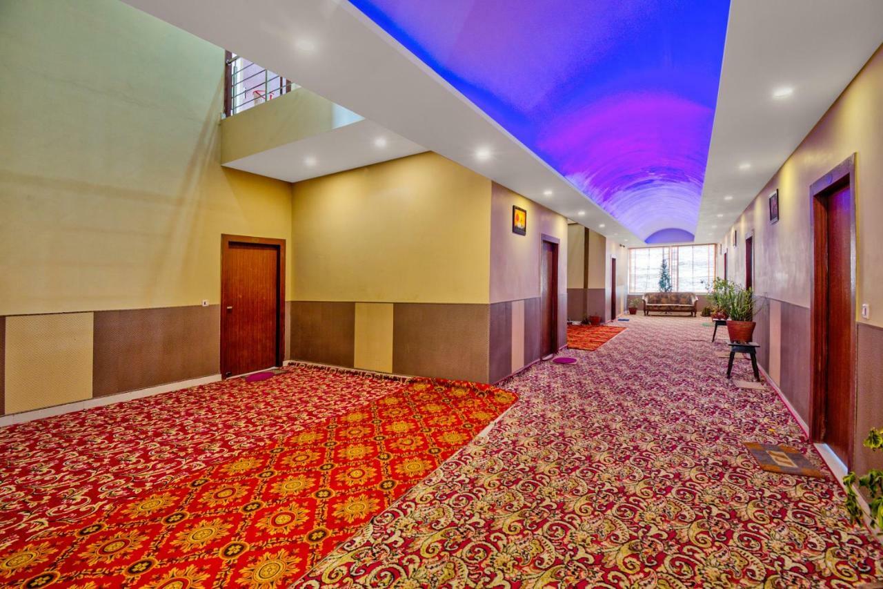 Capital O 40833 Maharaja Hotel & Restaurant Kashipur Dış mekan fotoğraf