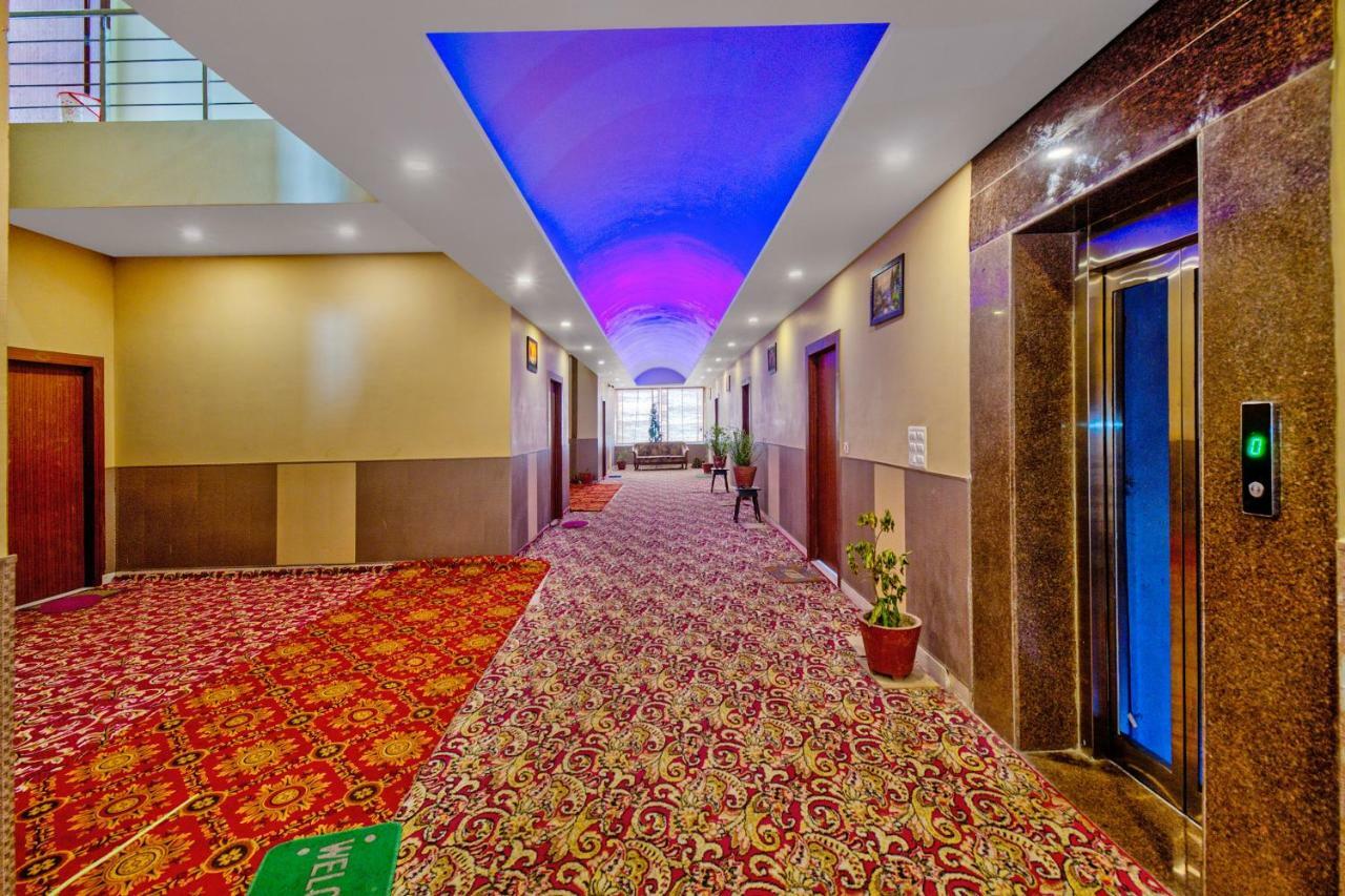 Capital O 40833 Maharaja Hotel & Restaurant Kashipur Dış mekan fotoğraf