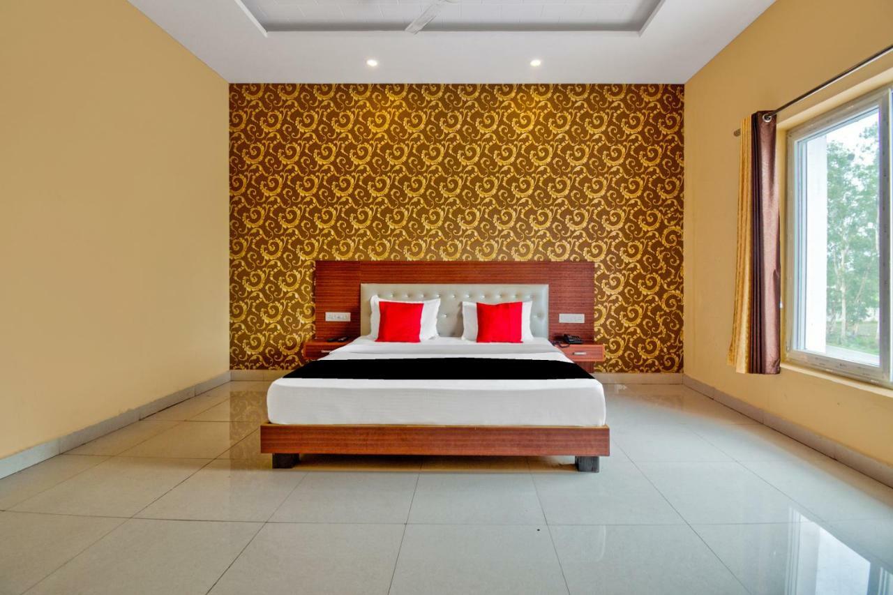 Capital O 40833 Maharaja Hotel & Restaurant Kashipur Dış mekan fotoğraf
