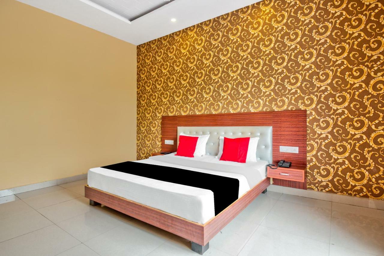 Capital O 40833 Maharaja Hotel & Restaurant Kashipur Dış mekan fotoğraf