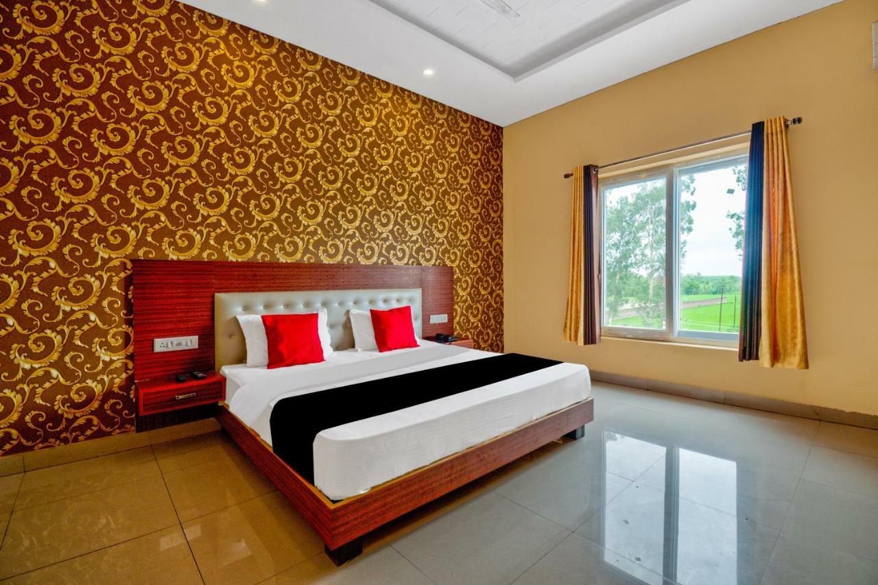 Capital O 40833 Maharaja Hotel & Restaurant Kashipur Dış mekan fotoğraf