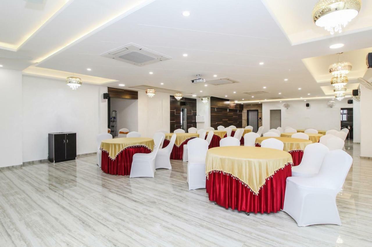 Capital O 40833 Maharaja Hotel & Restaurant Kashipur Dış mekan fotoğraf