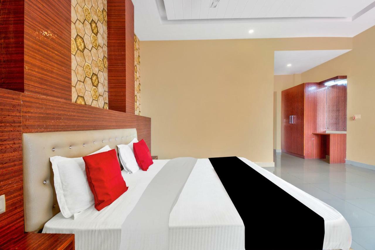 Capital O 40833 Maharaja Hotel & Restaurant Kashipur Dış mekan fotoğraf