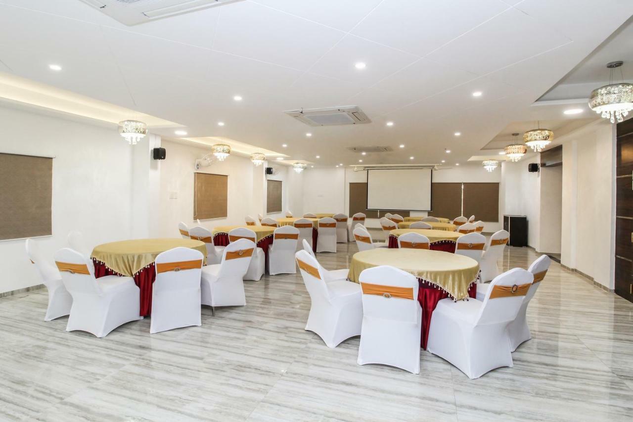 Capital O 40833 Maharaja Hotel & Restaurant Kashipur Dış mekan fotoğraf