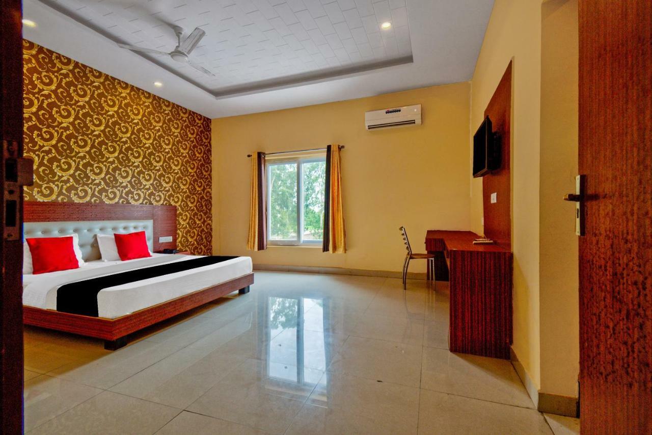 Capital O 40833 Maharaja Hotel & Restaurant Kashipur Dış mekan fotoğraf