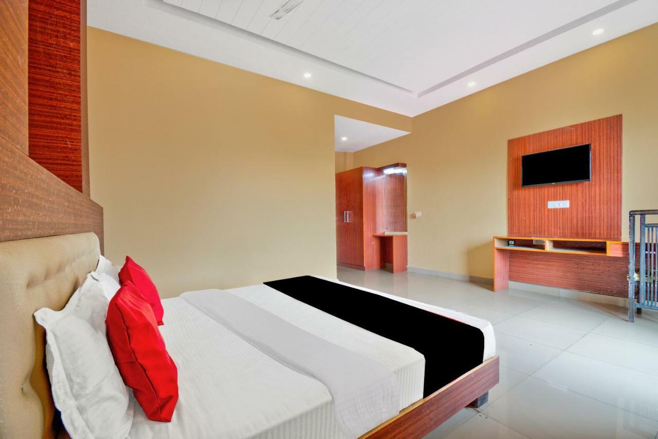 Capital O 40833 Maharaja Hotel & Restaurant Kashipur Dış mekan fotoğraf
